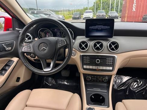 Used 2019 Mercedes-Benz GLA 250 4MATIC image 18