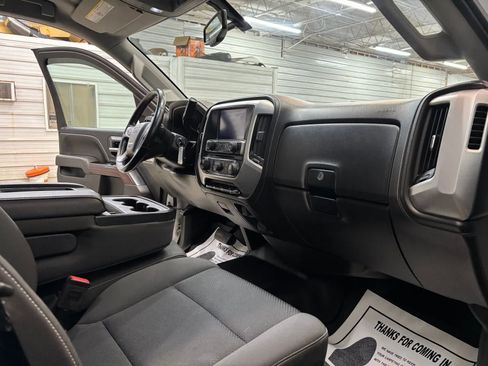 Used 2017 GMC Sierra 3500 SLE w/ SLE Fleet Preferred Package AWD/4WD image 27