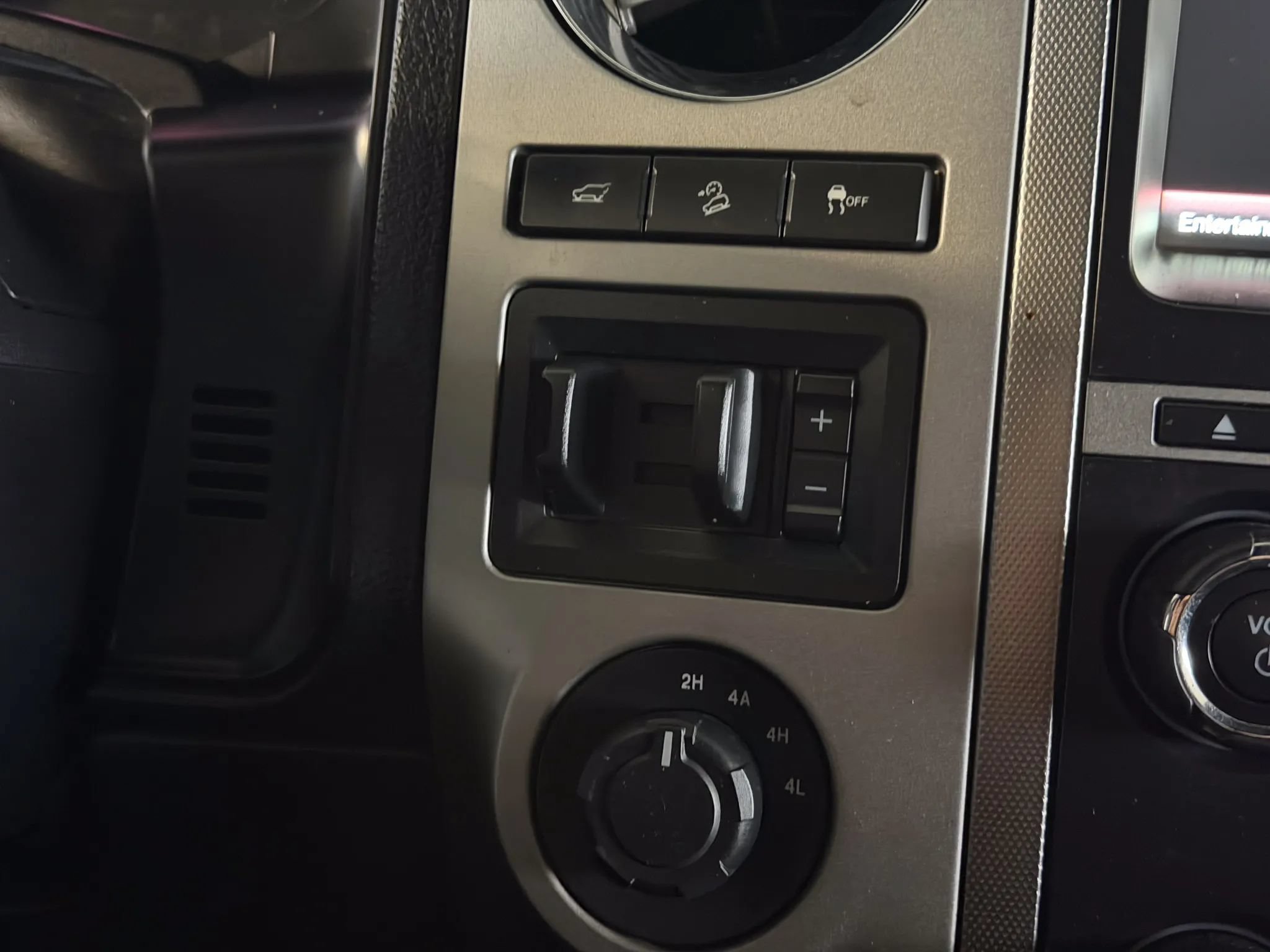 Used 2015 Ford Expedition EL XLT w/ Equipment Group 202A AWD/4WD image 42