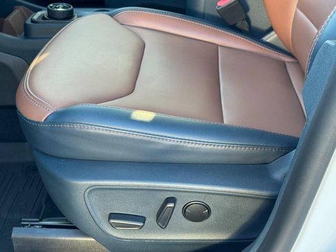 Used 2024 Ford Maverick Lariat w/ FX4 Off-Road Package image 25