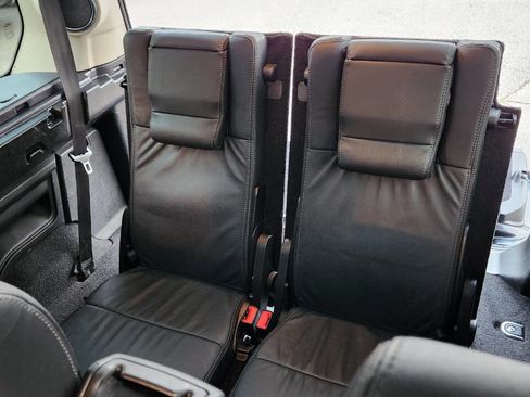 Used 2012 Land Rover LR4 HSE LUX image 32