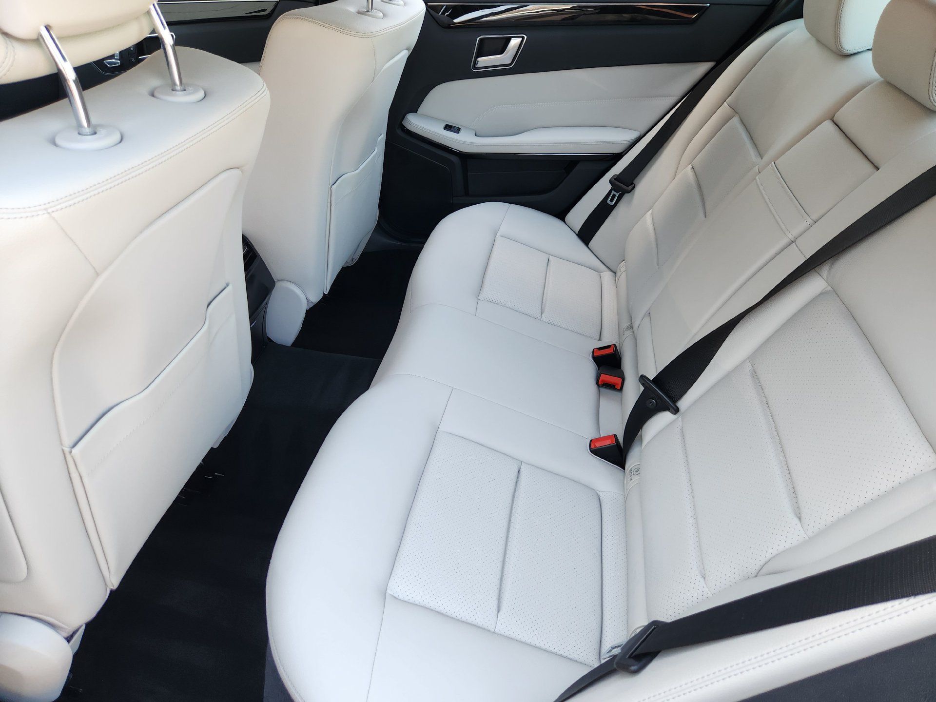 Used 2016 Mercedes-Benz E 350 Sedan image 30