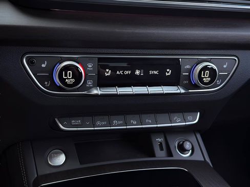 Used 2023 Audi Q5 2.0T Prestige w/ Prestige Package image 14