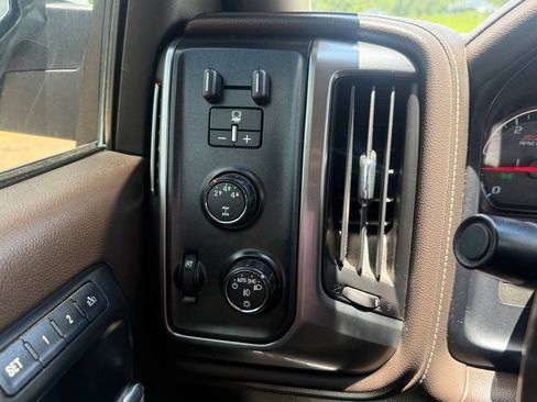 Used 2015 Chevrolet Silverado 2500 LTZ w/ Duramax Plus Package AWD/4WD image 20