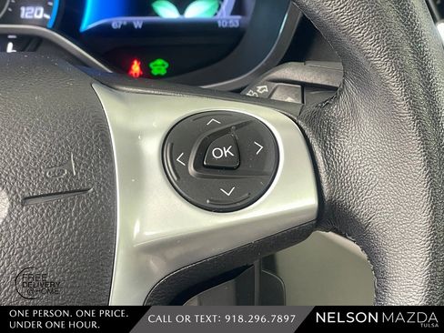 Used 2013 Ford C-MAX SEL image 25