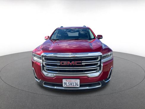 Used 2023 GMC Acadia SLT image 2