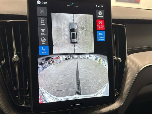 New 2026 Volvo XC60 B5 Ultra w/ Protection Package Premier image 18