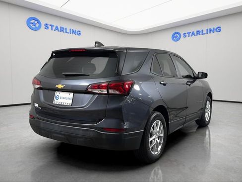 Used 2022 Chevrolet Equinox LS FWD image 9