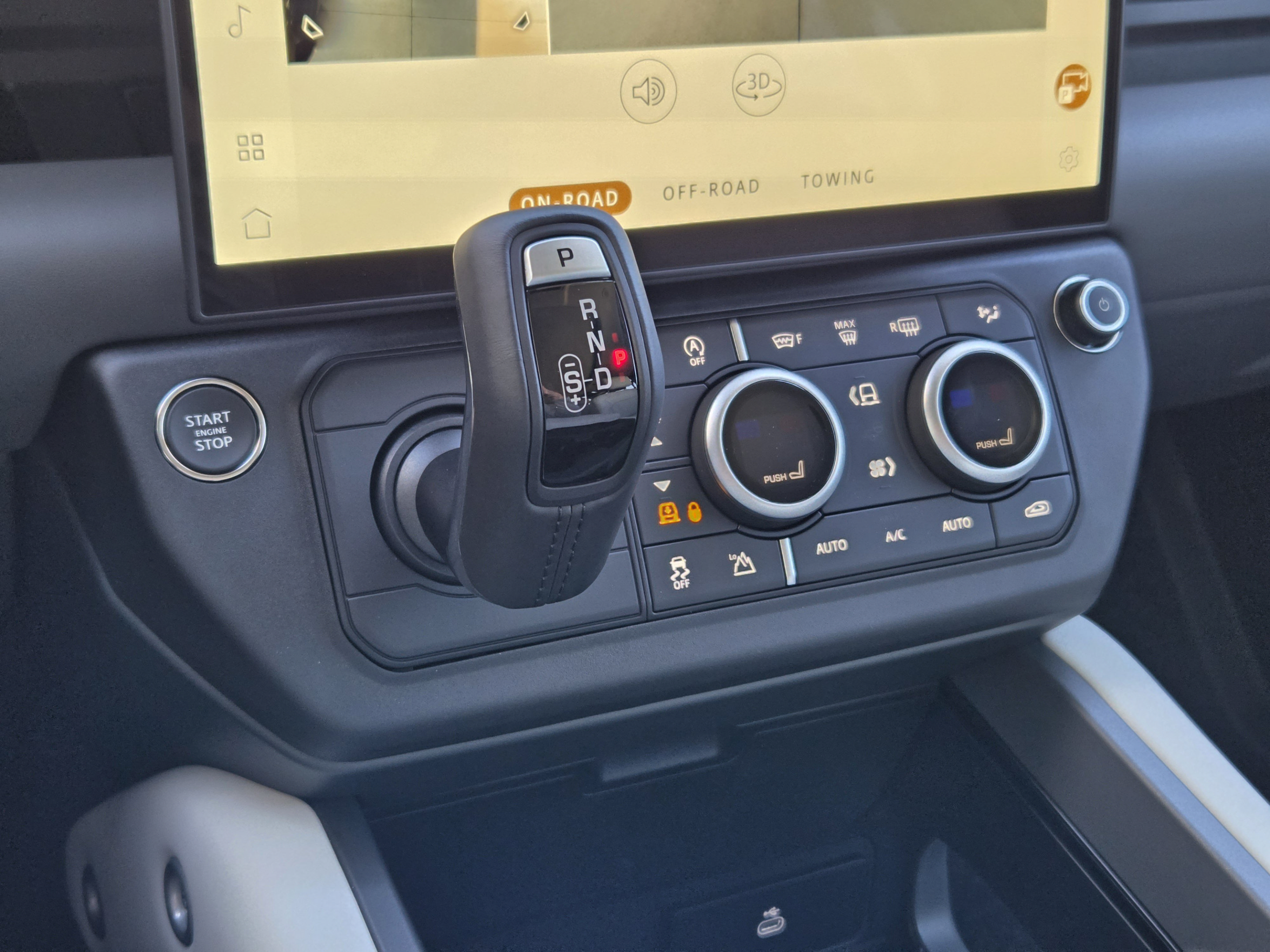 New 2026 Land Rover Defender 110 X-Dynamic SE AWD/4WD image 14