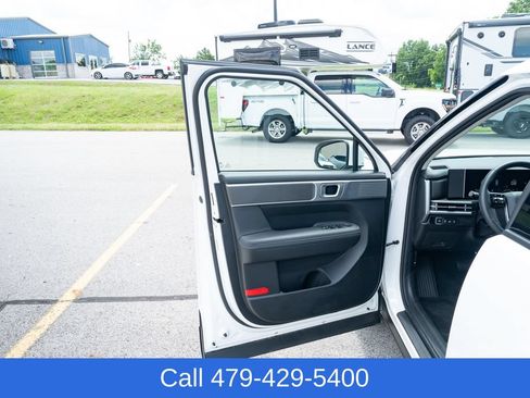 Used 2026 Hyundai Santa Fe SEL AWD/4WD image 13