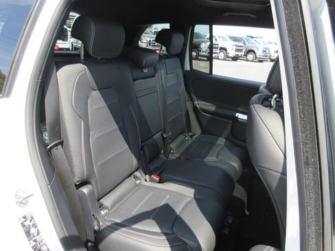 Used 2022 Mercedes-Benz GLB 250 4MATIC image 24
