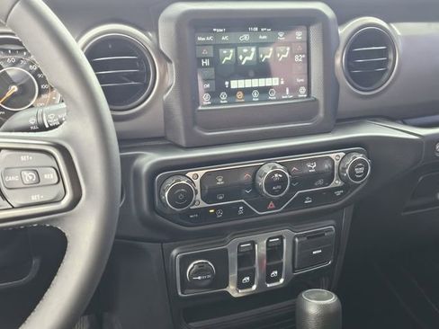 Used 2023 Jeep Wrangler Sport S image 10