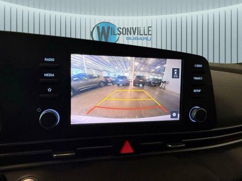 Used 2023 Hyundai Elantra SEL FWD image 3