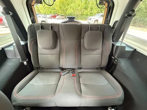 Used 2021 Jeep Wrangler Rubicon AWD/4WD image 41