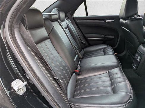 Used 2019 Chrysler 300 S image 17