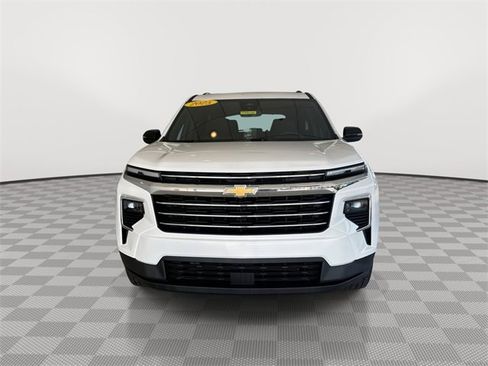 Certified 2025 Chevrolet Traverse LT image 4