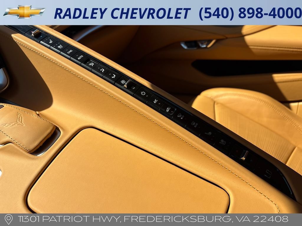 Used 2021 Chevrolet Corvette Stingray Premium Cpe w/ Z51 Performance Package RWD image 11