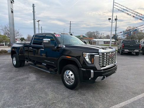 Used 2024 GMC Sierra 3500 Denali w/ Denali Reserve Package image 25
