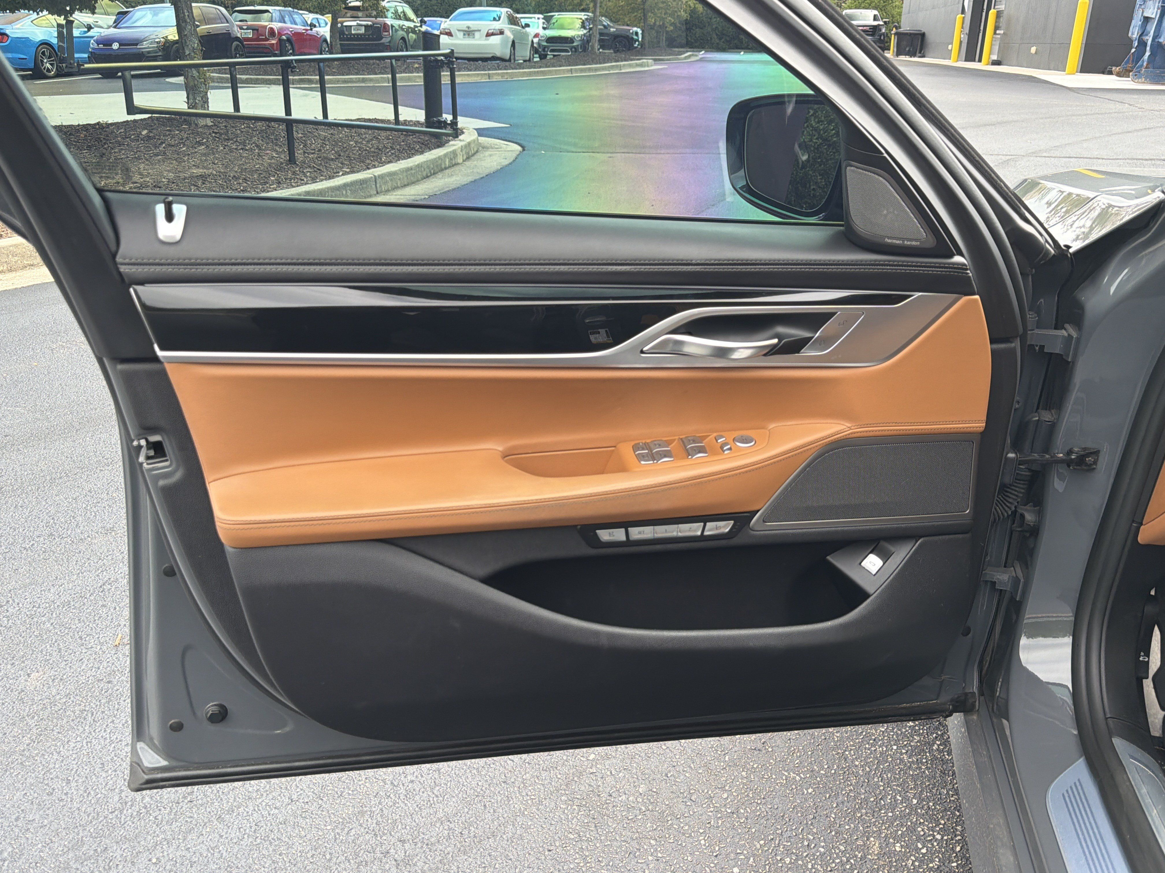 Used 2018 BMW 750i RWD image 15
