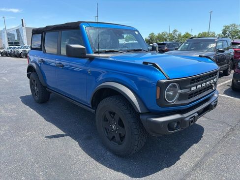 Used 2022 Ford Bronco Black Diamond AWD/4WD image 2