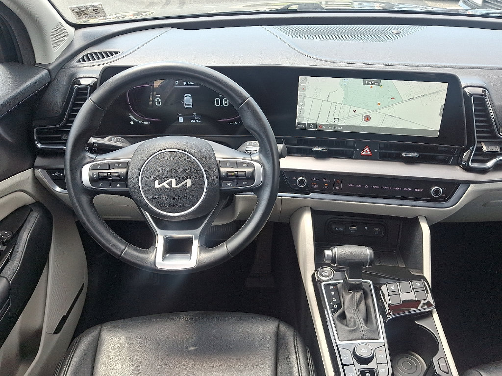 Used 2023 Kia Sportage EX FWD image 13
