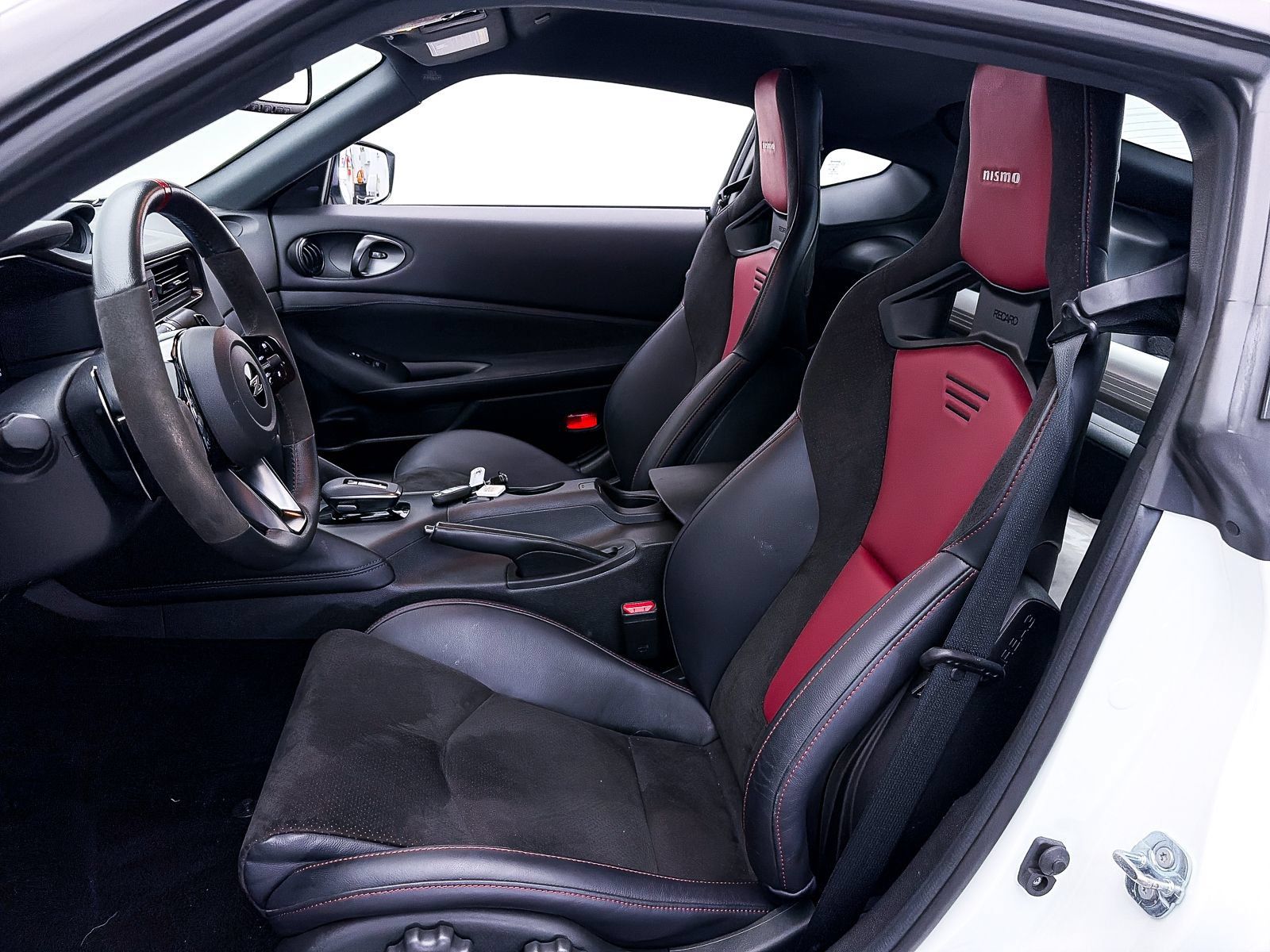 Used 2024 Nissan Z NISMO w/ Floor Mat Package RWD image 21