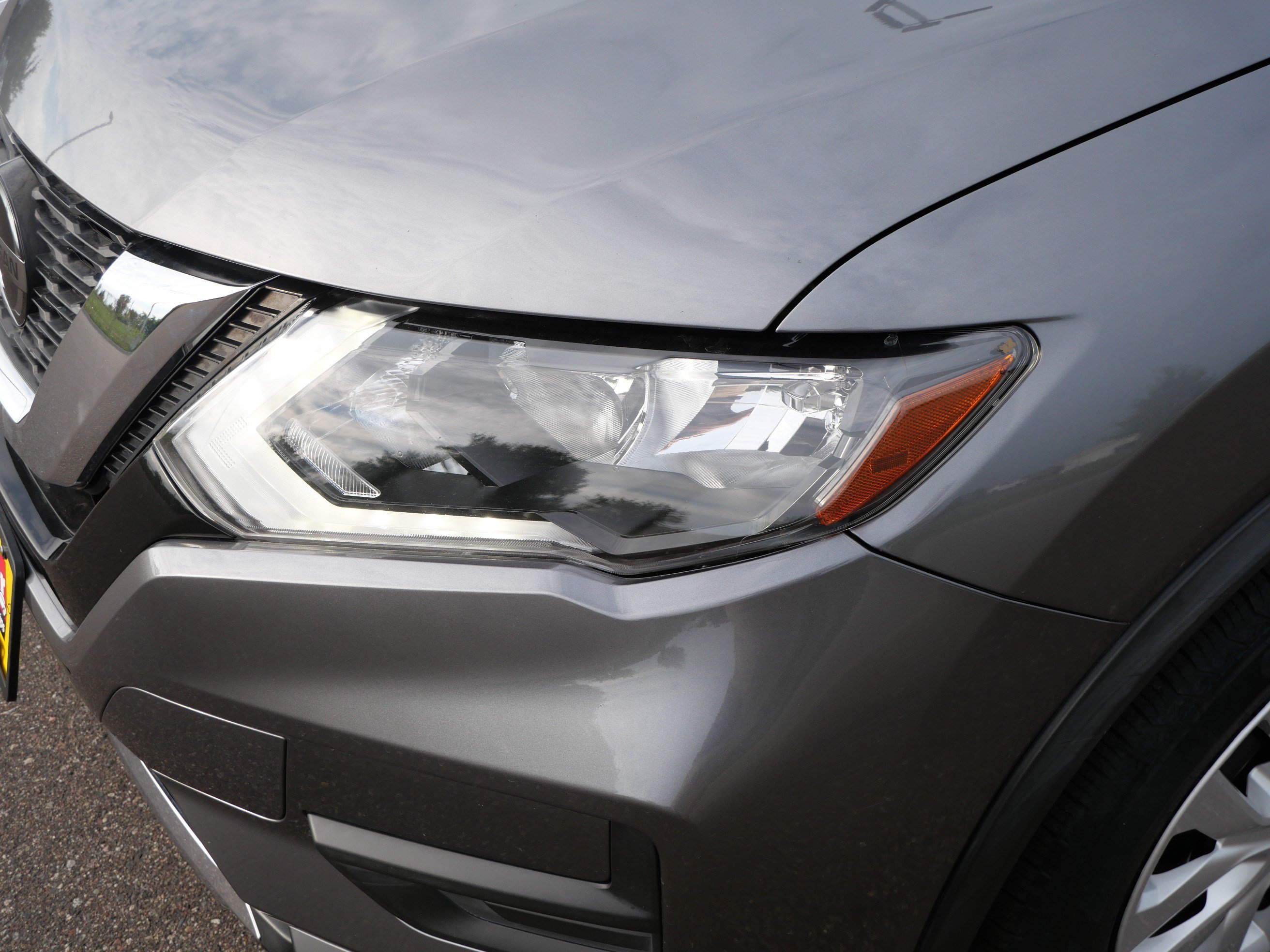 Used 2020 Nissan Rogue S AWD/4WD image 15