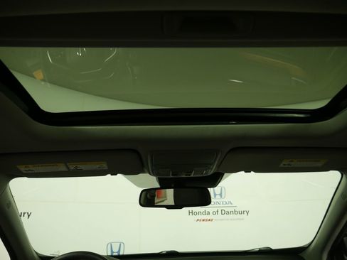 Used 2020 Honda CR-V Touring image 15