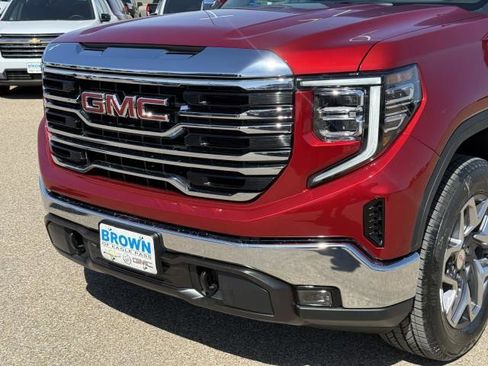 New 2026 GMC Sierra 1500 SLT image 16