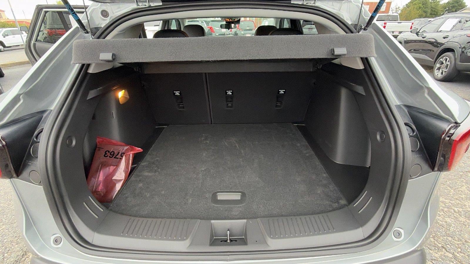 New 2026 Chevrolet Trax ACTIV w/ Sunroof Package FWD image 14