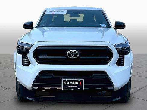 Certified 2025 Toyota Tacoma SR AWD/4WD image 4