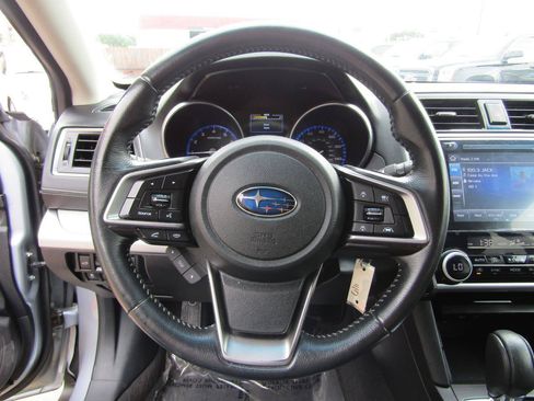 Used 2018 Subaru Outback 2.5i Premium AWD/4WD image 13