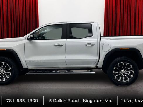 Used 2024 GMC Canyon Denali AWD/4WD image 8