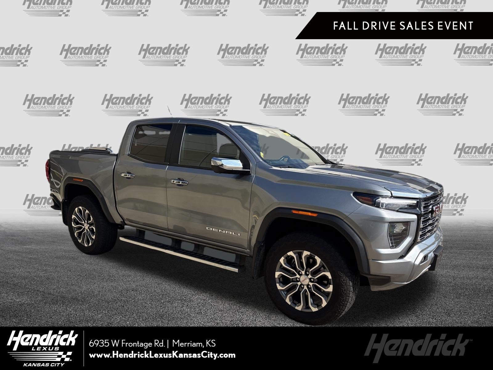 Used 2023 GMC Canyon Denali AWD/4WD image 1