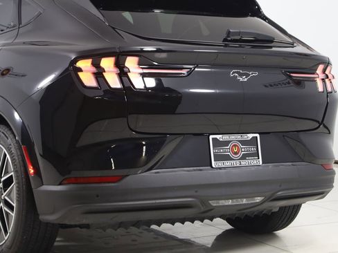 Used 2025 Ford Mustang Mach-E Premium AWD/4WD image 21