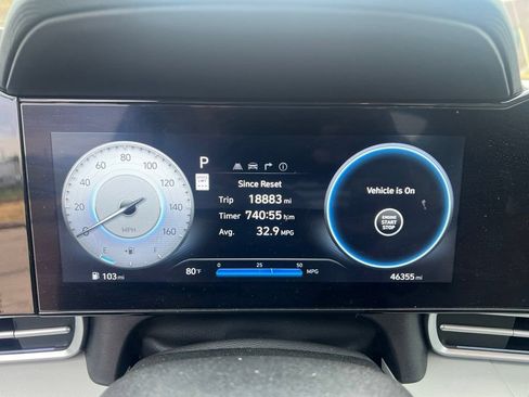Used 2024 Hyundai Elantra Limited FWD image 3