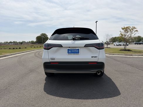 Certified 2025 Honda HR-V Sport image 4