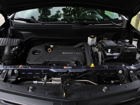 Used 2018 Chevrolet Equinox LT FWD image 22