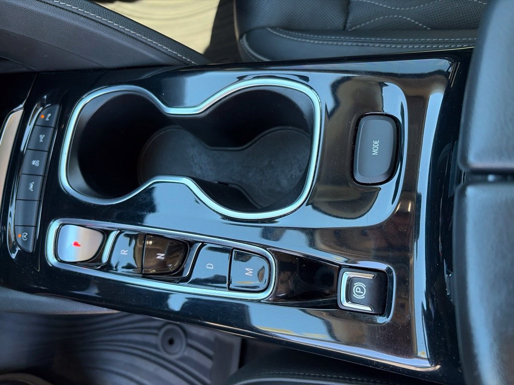 Used 2022 Buick Envision Avenir w/ Technology Package II FWD image 15