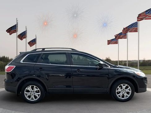 Used 2011 MAZDA CX-9 Touring w/ Moonroof & Bose Audio Pkg FWD image 8