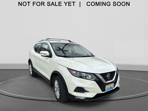 Used 2020 Nissan Rogue Sport SV w/ All-Weather Package AWD/4WD image 1
