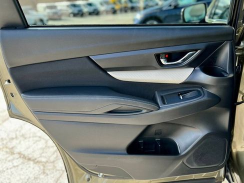 Used 2022 Subaru Ascent Premium w/ Convenience Package image 16