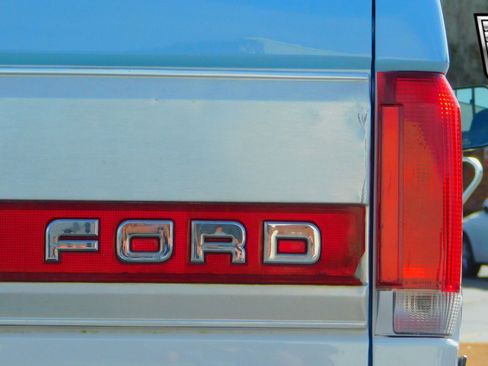 Used 1987 Ford F150 4x4 Regular Cab image 11