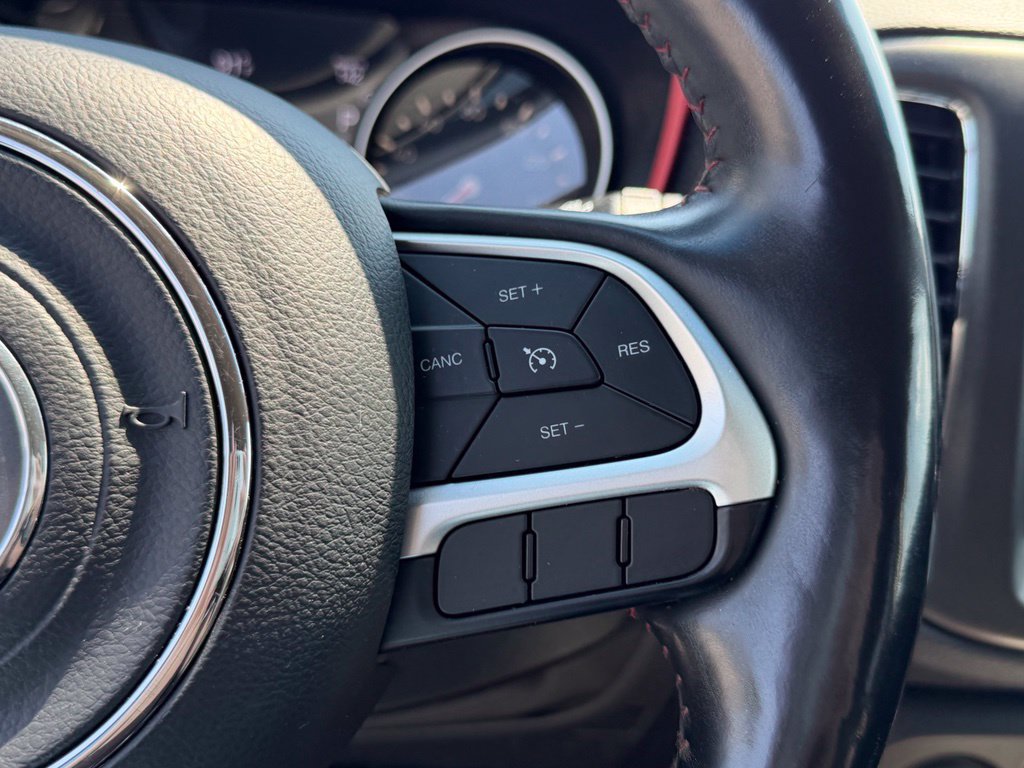 Used 2019 Jeep Compass Trailhawk w/ Cold Weather Group AWD/4WD image 19