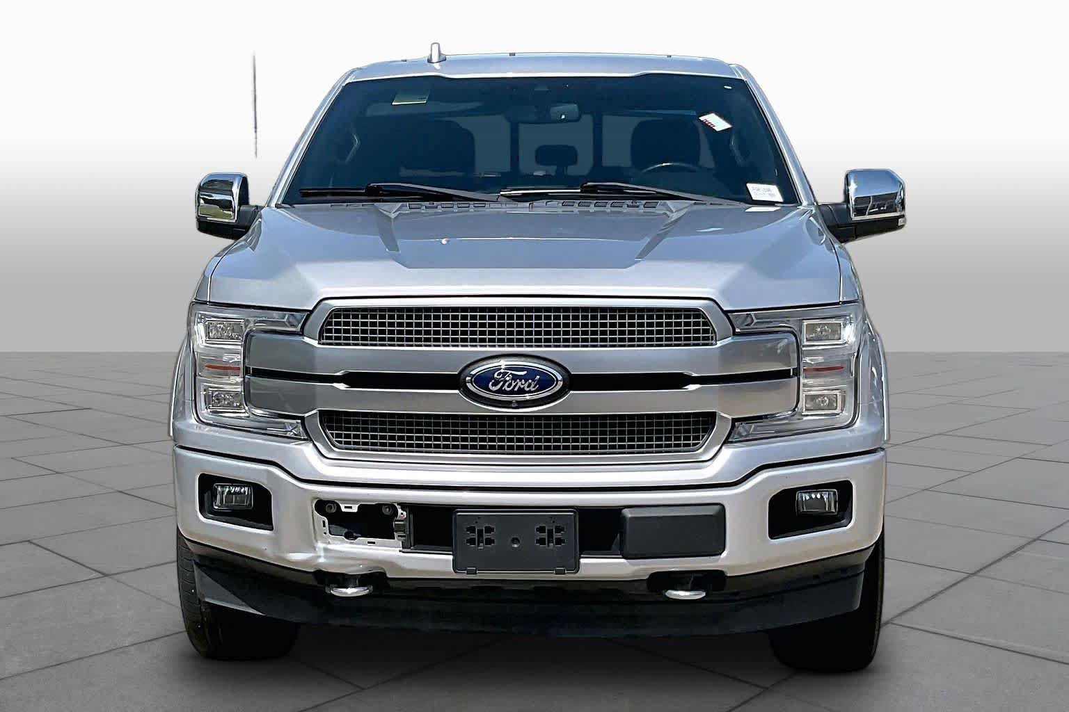 Used 2018 Ford F150 Platinum w/ Equipment Group 701A Luxury AWD/4WD image 4