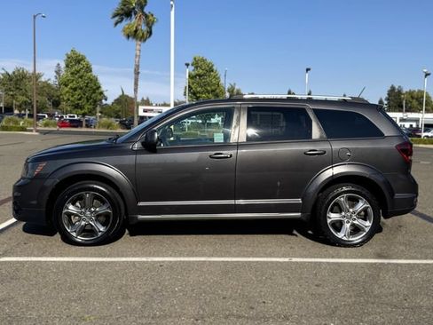 Used 2017 Dodge Journey Crossroad FWD image 7