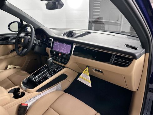 Used 2026 Porsche Macan Turbo AWD/4WD image 29