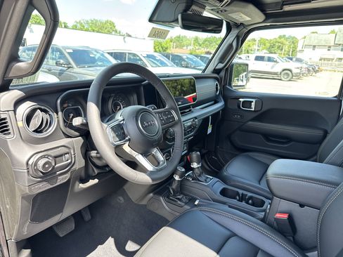 New 2025 Jeep Wrangler Sahara image 10