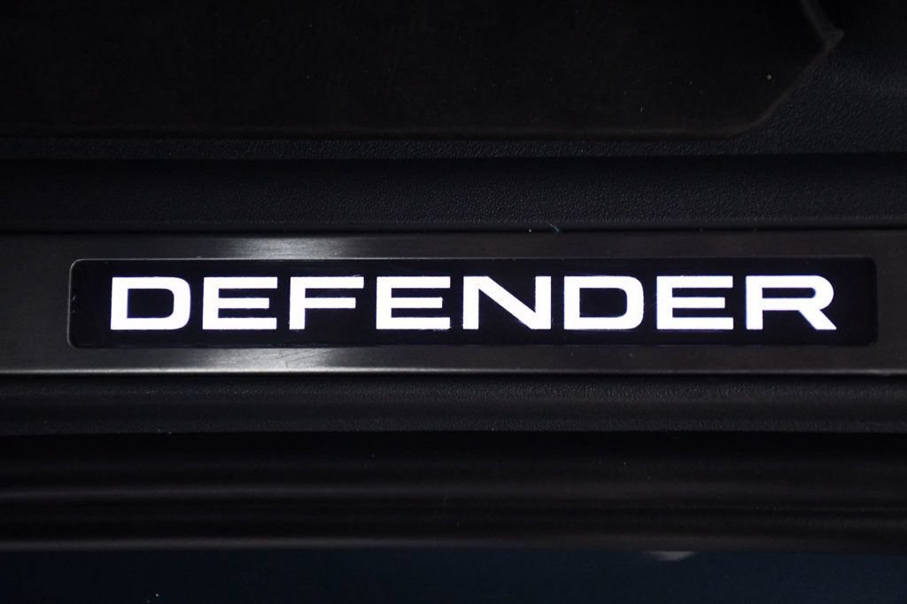 Used 2024 Land Rover Defender 110 X-Dynamic SE AWD/4WD image 43