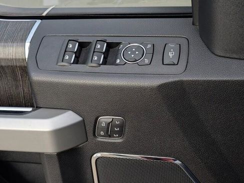 Used 2021 Ford F250 Lariat w/ Lariat Ultimate Package image 18